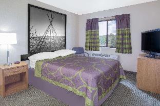 Super 8 By Wyndham Hotel